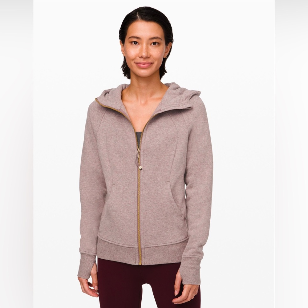 SCUBA HOODIE *LIGHT COTTON FLEECE
Heathered Misty Mocha/Gold
Size: 6